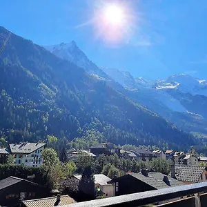 Apartment Duplex Avec Sauna Et Vue Montblanc, Chamonix